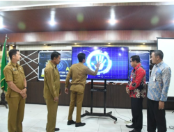 PJ Walikota Langsa dr Saridin.Sp,Mpd Melauncing Aplikasi Sistem Informasi Kearsipan Di Lingkungan Kota Langsa.