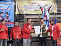 Pemuda Batak Bersatu Rohil Berikan SK Dukungan Untuk Menangkan Paslon ASSET