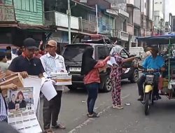 Tim Relawan 02 Bijak Kecamatan Bangko Gelar Jumat Berkah di Jalan Merdeka Bagan Siapi-api 