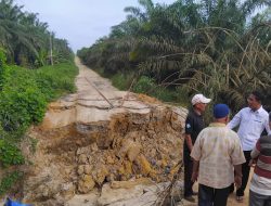 Prihatin Dengan Kondisi Jalan Yang Rusak di Kecamatan Balai Jaya : Jhonny Charles Jemput Aspirasi Masyarakat