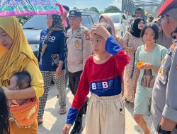 Personil Polres Muara Enim Gelar Pengamanan Ketat Kampanye Paslon Gubernur Sumsel di Desa Ujan Mas Baru dan Desa Kemang