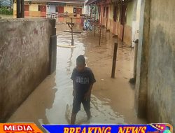 Warga Tanjung Enim  Bangka Lawang Kidul Dilanda Banjir 