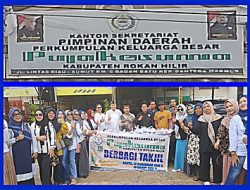 PD Puja Kesuma Rokan Hilir Gelar Bagi Takjil dan Buka Bersama di Bulan Ramadhan 1446 Hijriah 
