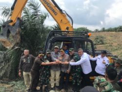 Kapolda Riau Imbau Masyarakat Kembalikan Lahan TNTN, “Bandel Terancam Proses Hukum”