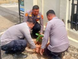 Polsek Bagan Sinembah Tanam 30 Pohon Peringati Hari Pohon Nasional 2025