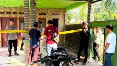 Polsek Pujud Tutup Rumah Kosong yang Diduga Kerap Dijadikan Tempat Konsumsi Narkotika