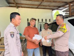 Polsek Rambang Polres Muara Enim Salurkan Bantuan Sosial untuk Korban yang Terdampak Bencana Alam di Desa Sumber Rahayu*