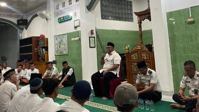 WARGA BINAAN LAPAS MUARA ENIM TERIMA TAUSIYAH ISLAM DARI KABID WATPAM PATNAL KANWIL DITJENPAS SUMSEL