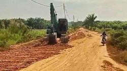 H. Daman Dorong Perbaikan Jalan Swadaya Demi Kelancaran Aktivitas Warga