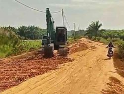 H. Daman Dorong Perbaikan Jalan Swadaya Demi Kelancaran Aktivitas Warga