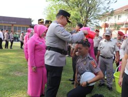Penuh Sukacita, Personel Polres Muara Enim Rayakan Kenaikan Pangkat dengan Tradisi Guyur Air dan Semprotan AWC