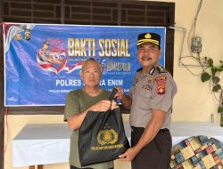 Polisi Bersama Masyarakat! Humas Polres Muara Enim Rayakan HUT ke-75 dengan Aksi Sosial Penuh Makna