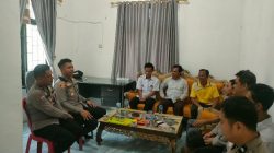 POLISI BERSAMA MASYARAKAT: Sambangi Kantor Desa Muara Meo, Polsek Tanjung Agung Ajak Warga Jaga Kamtibmas dan Cegah Karhutla
