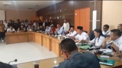 RAPAT KOORDINASI DENGAN PERUSAHAAN PEMEGANG IUP DI MUARA ENIM BERLANGSUNG TEGANG, KOPBARA TEGASKAN TUNTUTAN MASYARAKAT